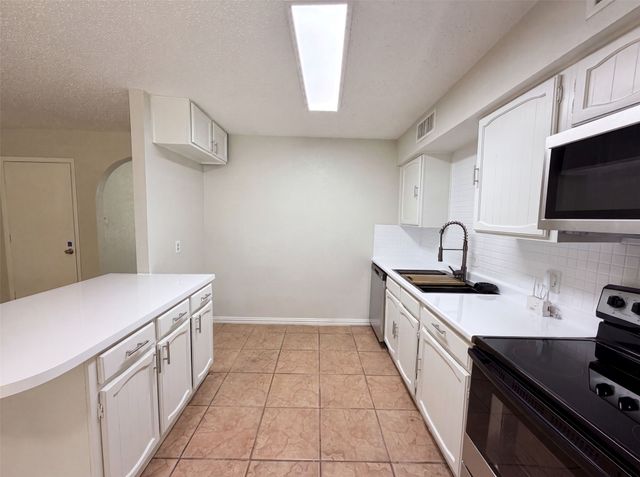 5608 Cherilee Lane, Haltom City, TX 76148