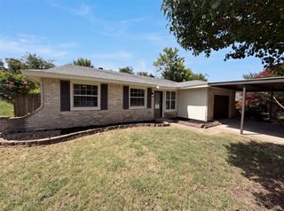 5608 Cherilee Lane, Haltom City, TX 76148