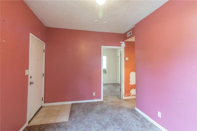 600 S Olive Street, Holden, MO 64040