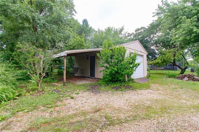 600 S Olive Street, Holden, MO 64040