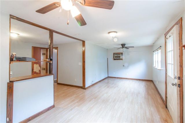 600 S Olive Street, Holden, MO 64040