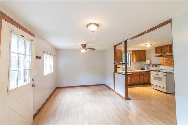 600 S Olive Street, Holden, MO 64040