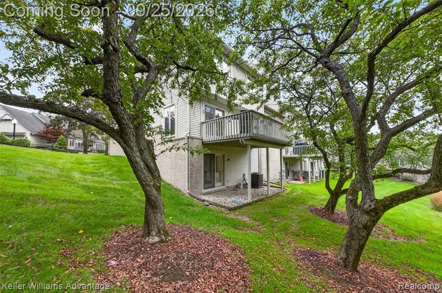 105 Hampton Court, Northville, MI 48168
