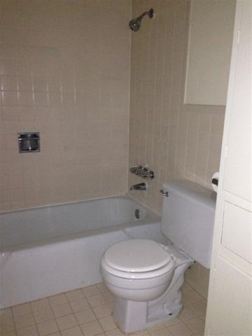 706 W 34th ST 102, Austin, TX 78705