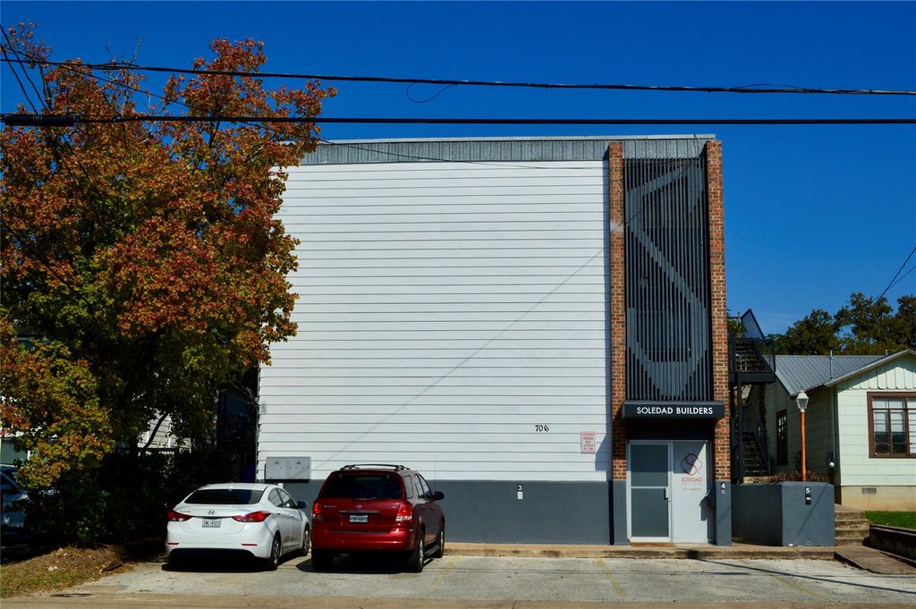 706 W 34th ST 102, Austin, TX 78705