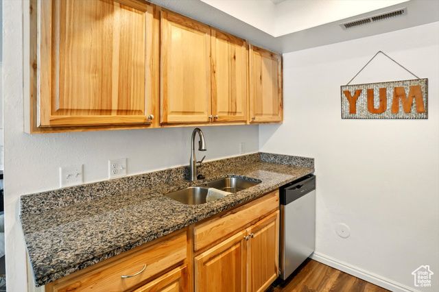 875 E ARROWHEAD LN #3, Murray, UT 84107