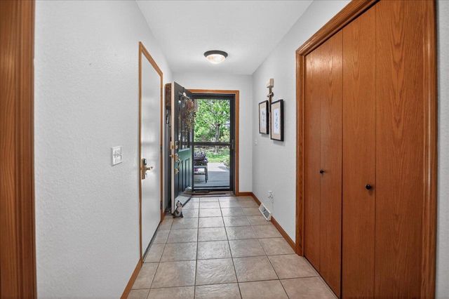 1198 Sawyer Way, Sun Prairie, WI 53590