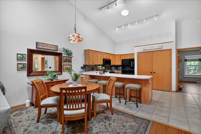 1198 Sawyer Way, Sun Prairie, WI 53590