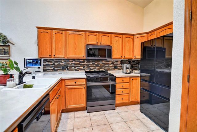 1198 Sawyer Way, Sun Prairie, WI 53590