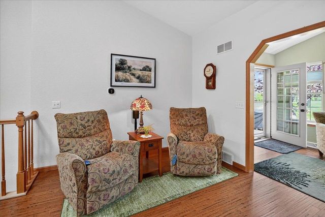 1198 Sawyer Way, Sun Prairie, WI 53590