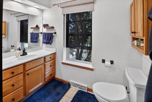 1198 Sawyer Way, Sun Prairie, WI 53590