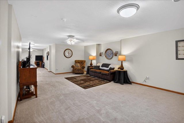 1198 Sawyer Way, Sun Prairie, WI 53590