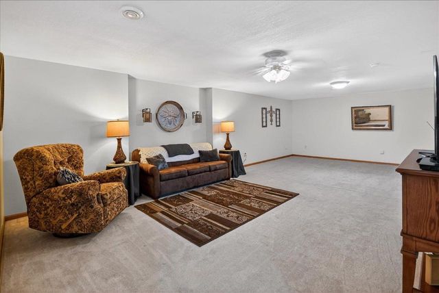 1198 Sawyer Way, Sun Prairie, WI 53590