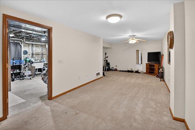 1198 Sawyer Way, Sun Prairie, WI 53590