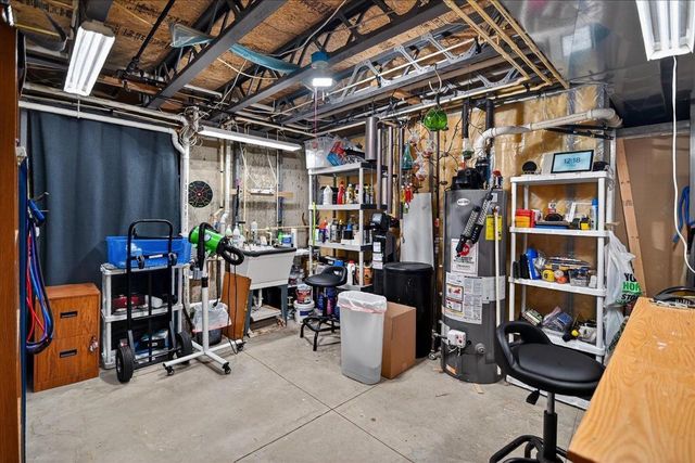 1198 Sawyer Way, Sun Prairie, WI 53590