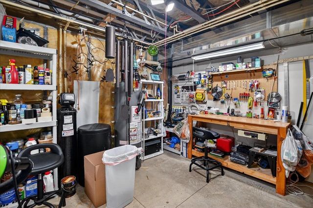 1198 Sawyer Way, Sun Prairie, WI 53590