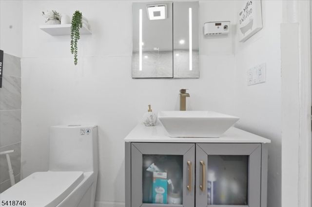 415 19Th Ave, Paterson City, NJ 07504