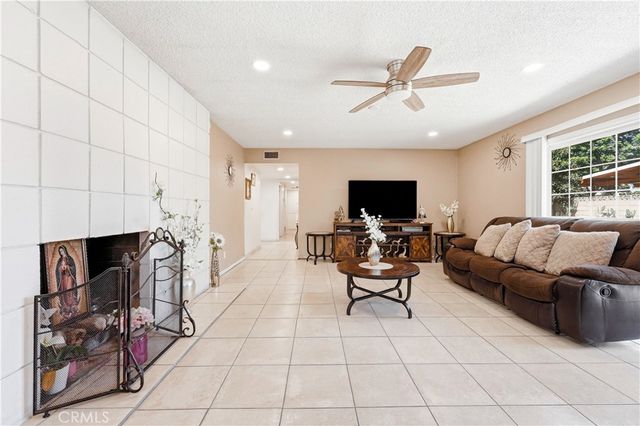 860 S Chantilly, Anaheim, CA 92806