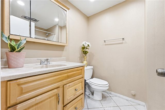 860 S Chantilly, Anaheim, CA 92806