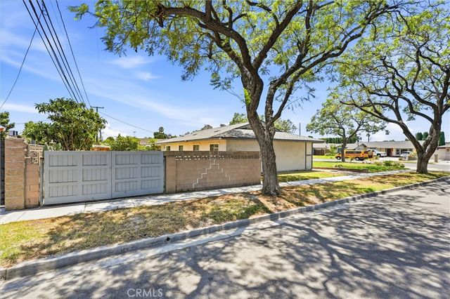 860 S Chantilly, Anaheim, CA 92806