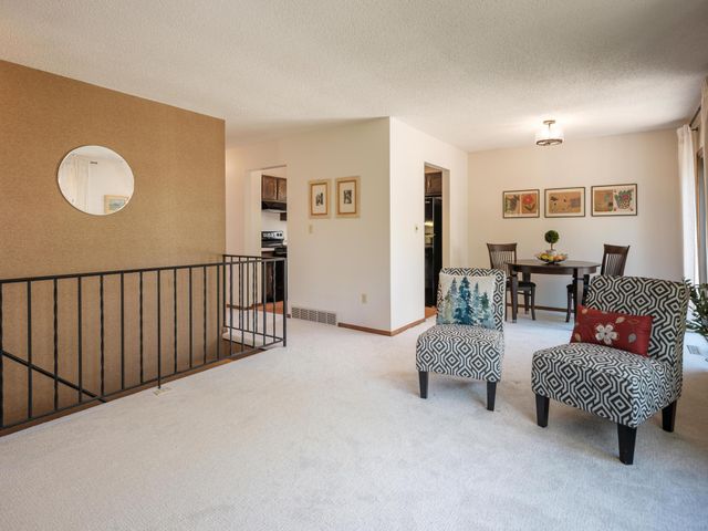 215 Elton Hills Drive NW 35, Rochester, MN 55901