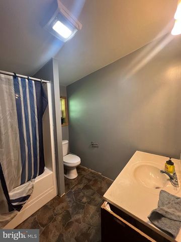 967 WINCHESTER ST, Paw Paw, WV 25434