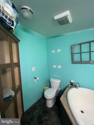 967 WINCHESTER ST, Paw Paw, WV 25434