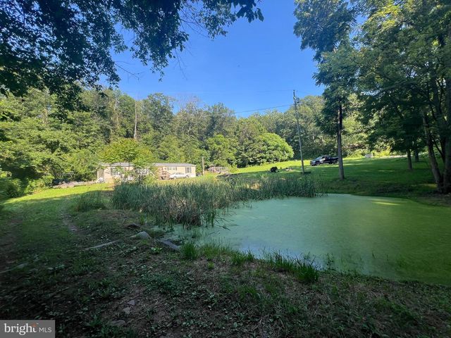 967 WINCHESTER ST, Paw Paw, WV 25434