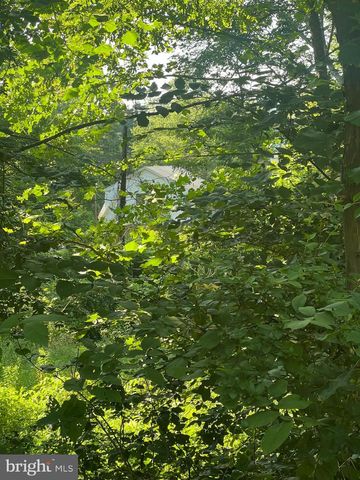 967 WINCHESTER ST, Paw Paw, WV 25434