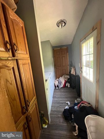 967 WINCHESTER ST, Paw Paw, WV 25434