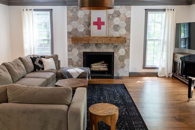6001 Andover Dr, Nashville, TN 37215