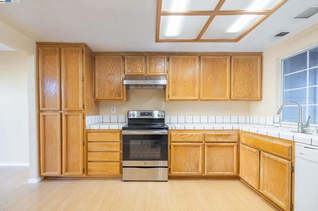 123 Pelican Loop, Pittsburg, CA 94565