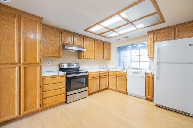 123 Pelican Loop, Pittsburg, CA 94565