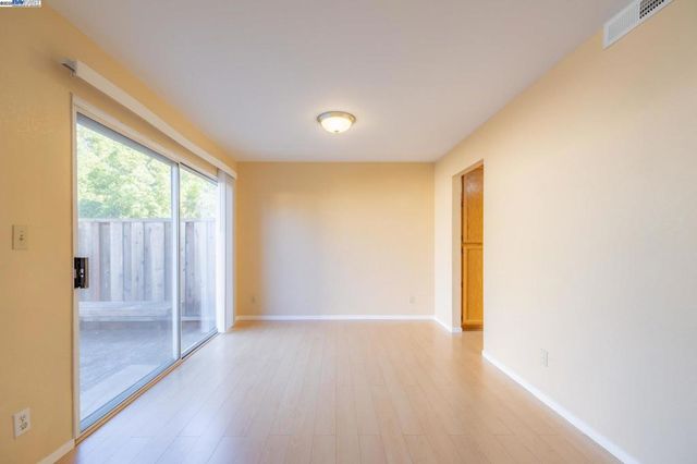 123 Pelican Loop, Pittsburg, CA 94565