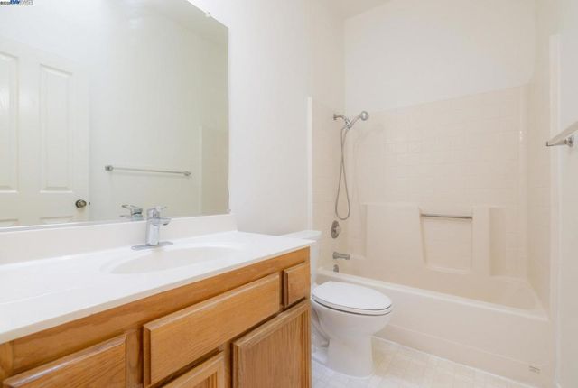 123 Pelican Loop, Pittsburg, CA 94565