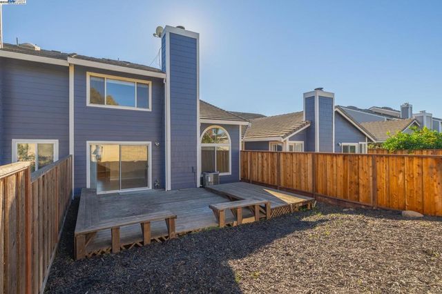 123 Pelican Loop, Pittsburg, CA 94565