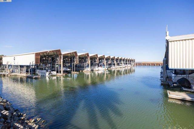 123 Pelican Loop, Pittsburg, CA 94565