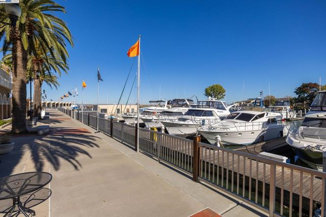 123 Pelican Loop, Pittsburg, CA 94565