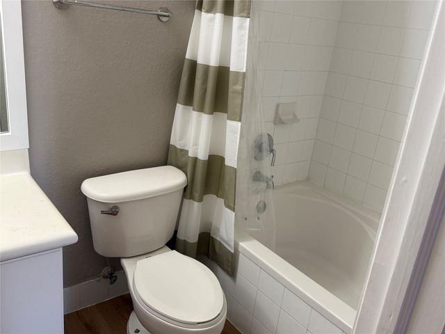 8930 W Flagler Street 215, Miami, FL 33174