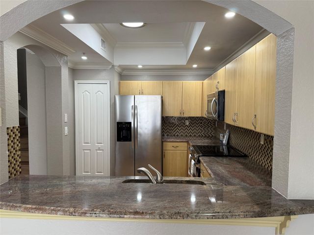8930 W Flagler Street 215, Miami, FL 33174
