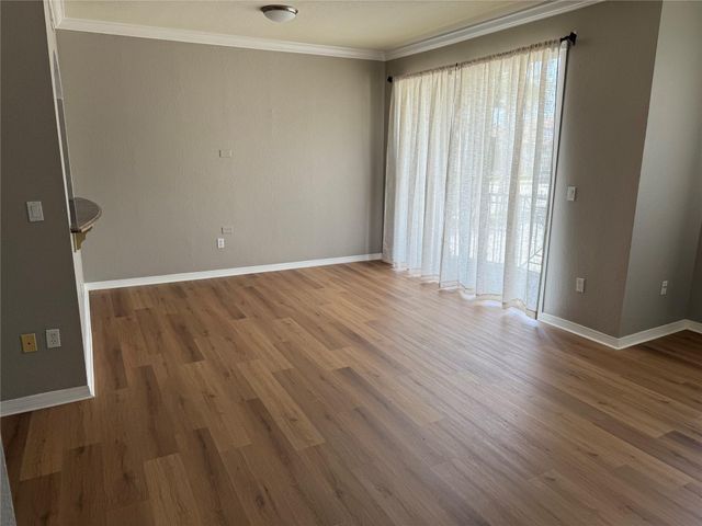 8930 W Flagler Street 215, Miami, FL 33174