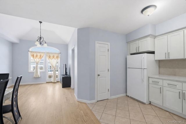 6027 78th Avenue, Glendale, NY 11385