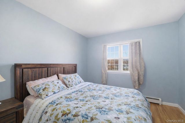 6027 78th Avenue, Glendale, NY 11385