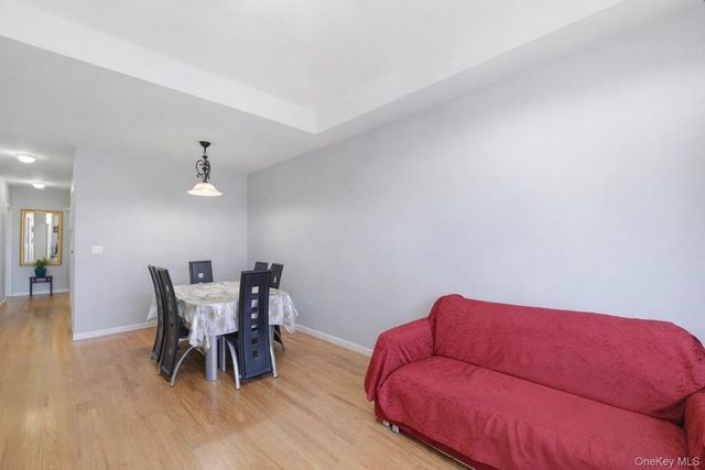 6027 78th Avenue, Glendale, NY 11385