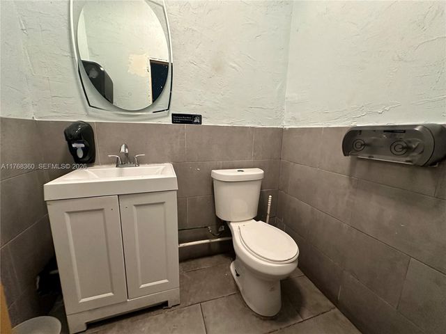 1929 Hollywood Boulevard, Hollywood, FL 33020