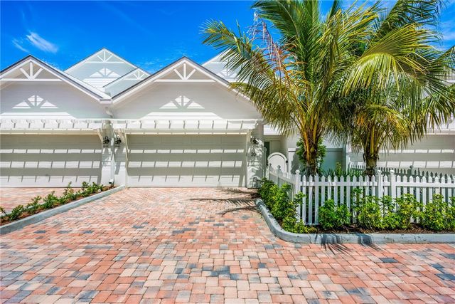 30 Strand Drive, Vero Beach, FL 32963