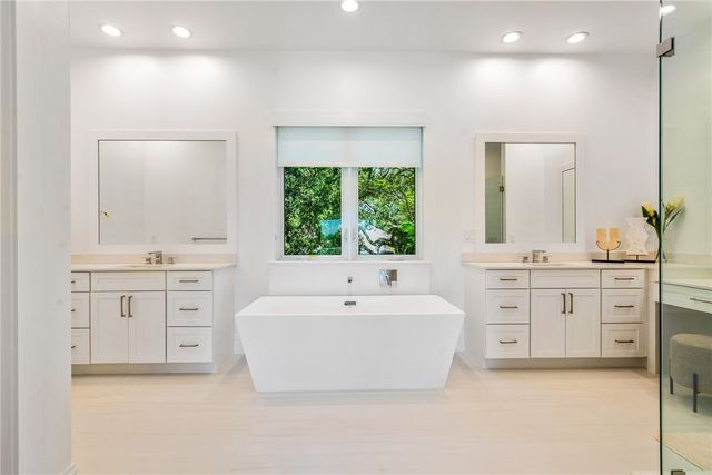 30 Strand Drive, Vero Beach, FL 32963
