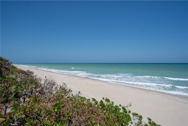 30 Strand Drive, Vero Beach, FL 32963