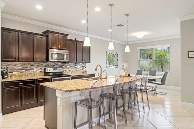 30106 KLADRUBY POINT, Mount Dora, FL 32757