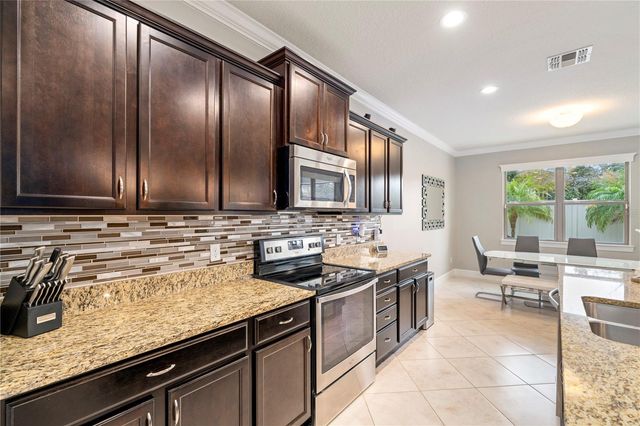 30106 KLADRUBY POINT, Mount Dora, FL 32757